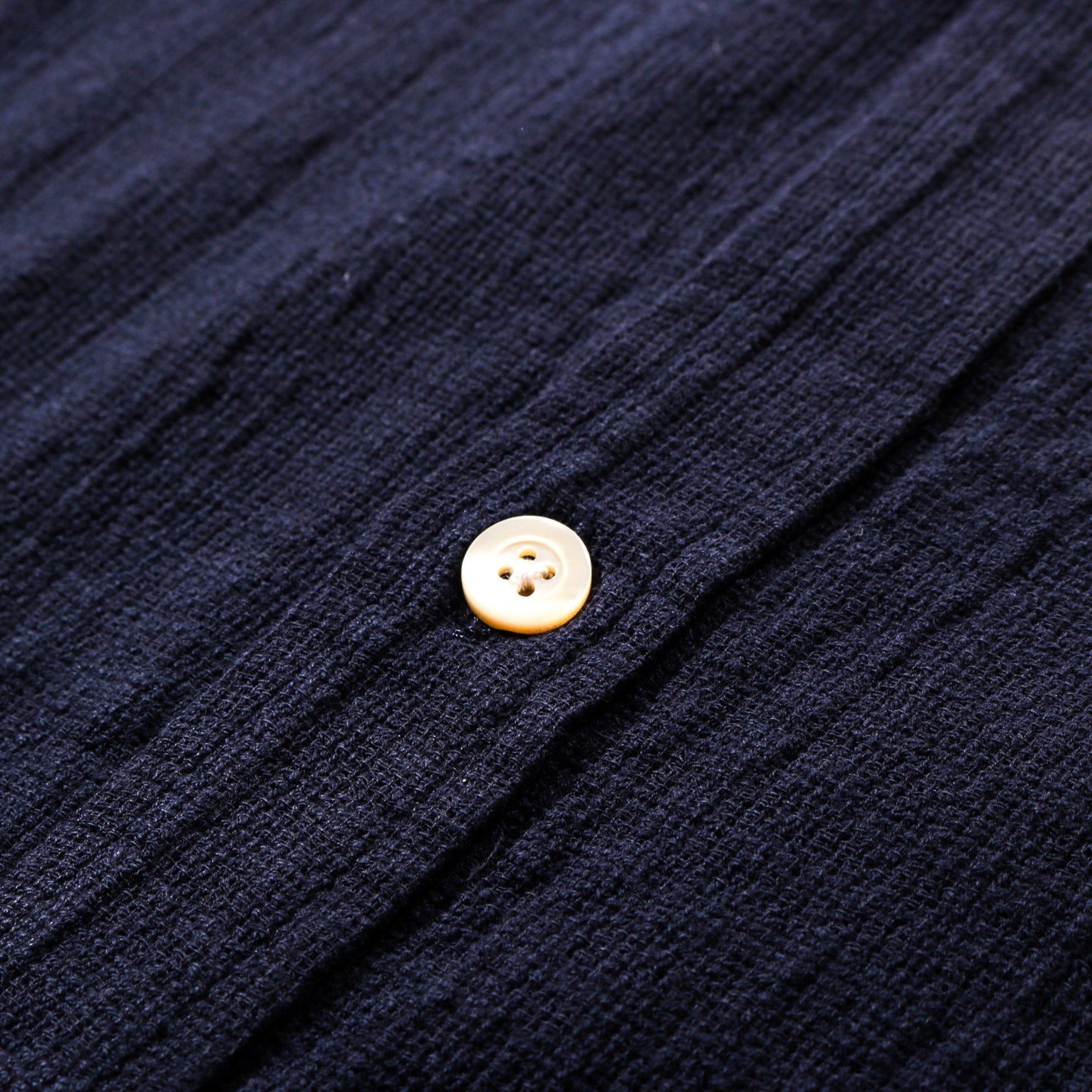 A KIND OF GUISE MANI BUTTON DOWN SHIRT MIDNIGHT NAVY