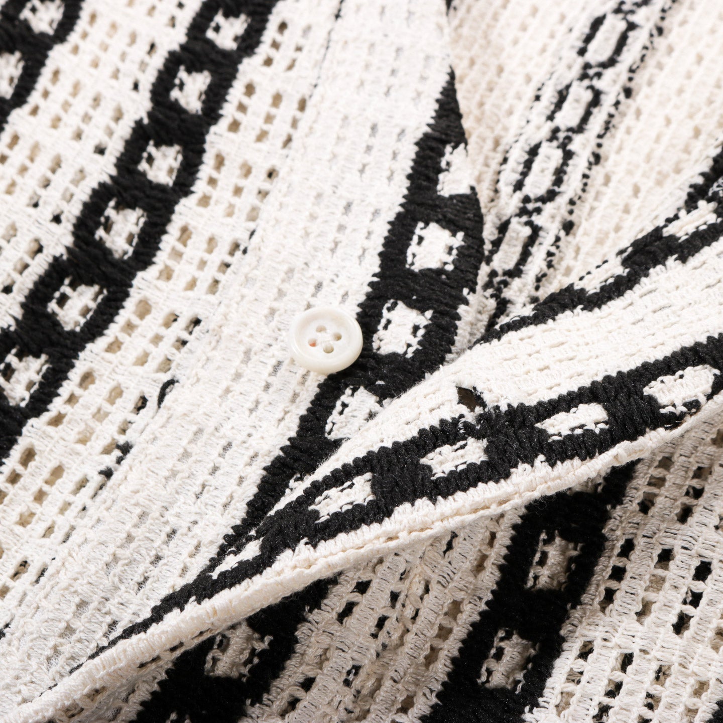 ENGINEERED GARMENTS KNIT CARDIGAN WHITE / BLACK STRIPE CP CROCHET