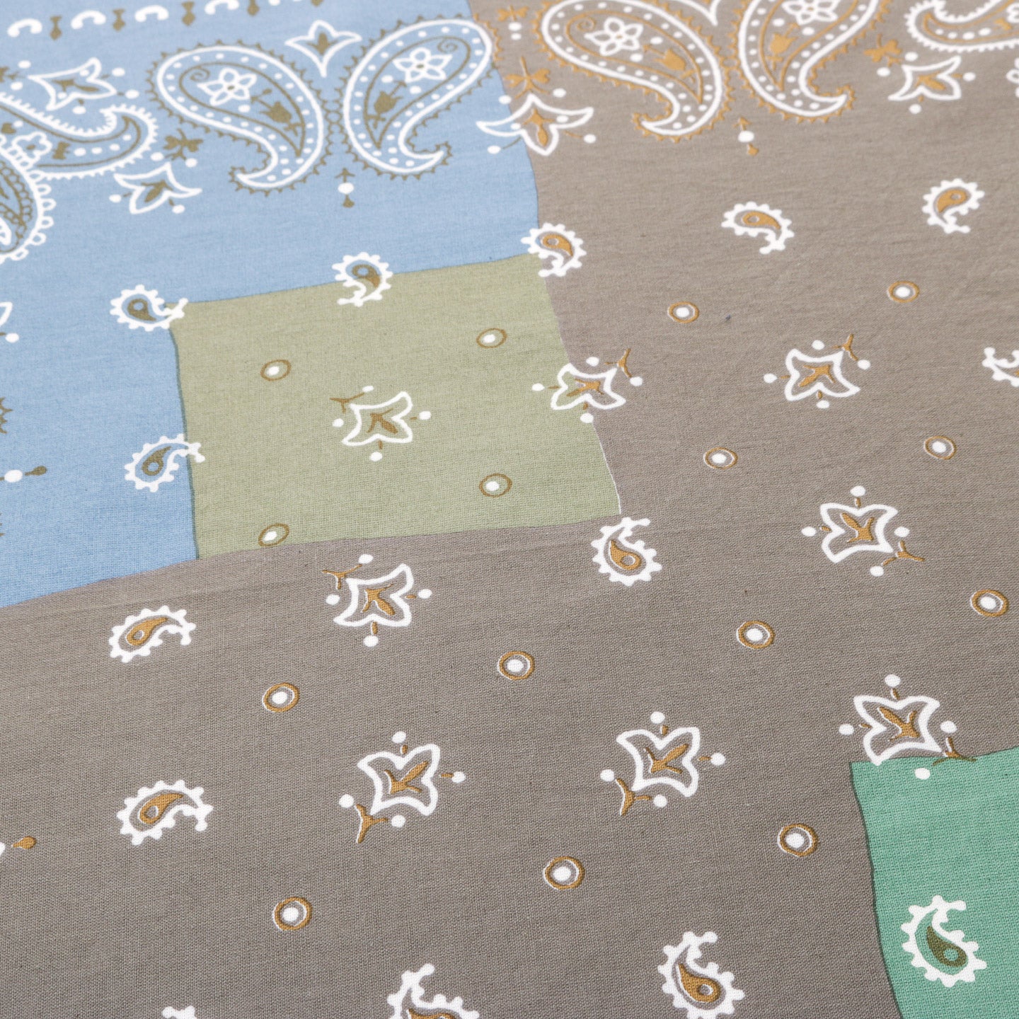 KAPITAL FASTCOLOR SELVEDGE BANDANA PAISLEY PATCHWORK KHAKI X SAX