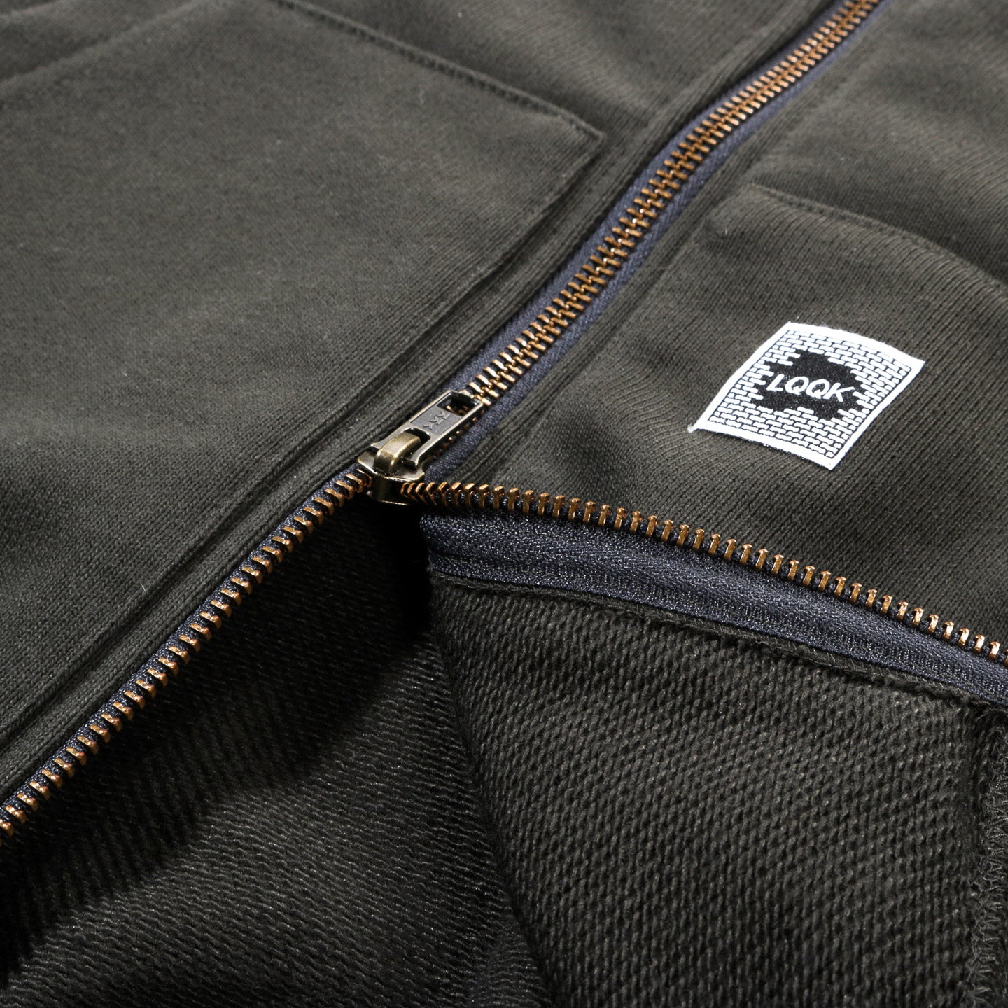 LQQK STUDIO BRICK LOGO ZIP HOODIE VINTAGE BLACK