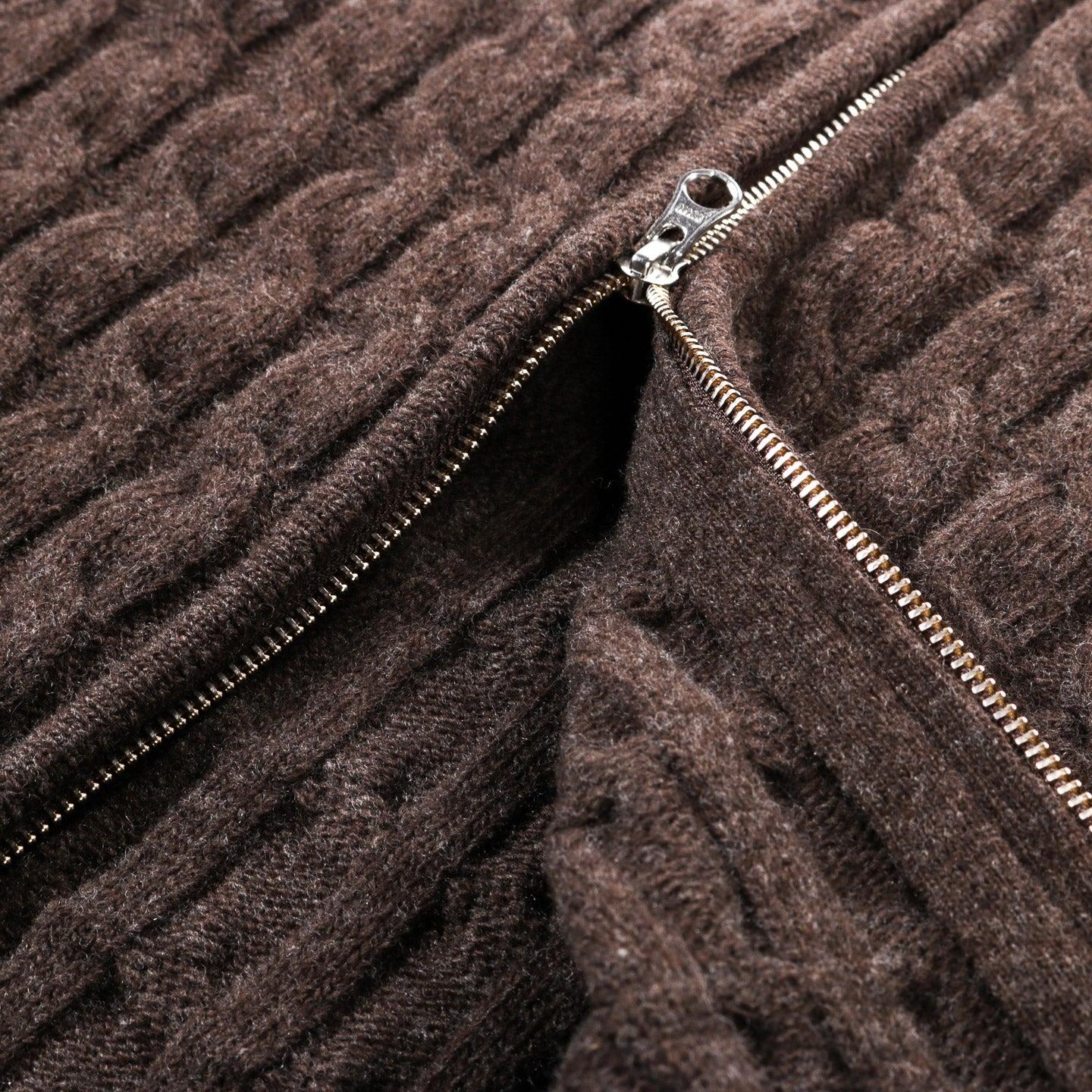 MFPEN EDITOR ZIP SWEATER BROWN CABLE KNIT