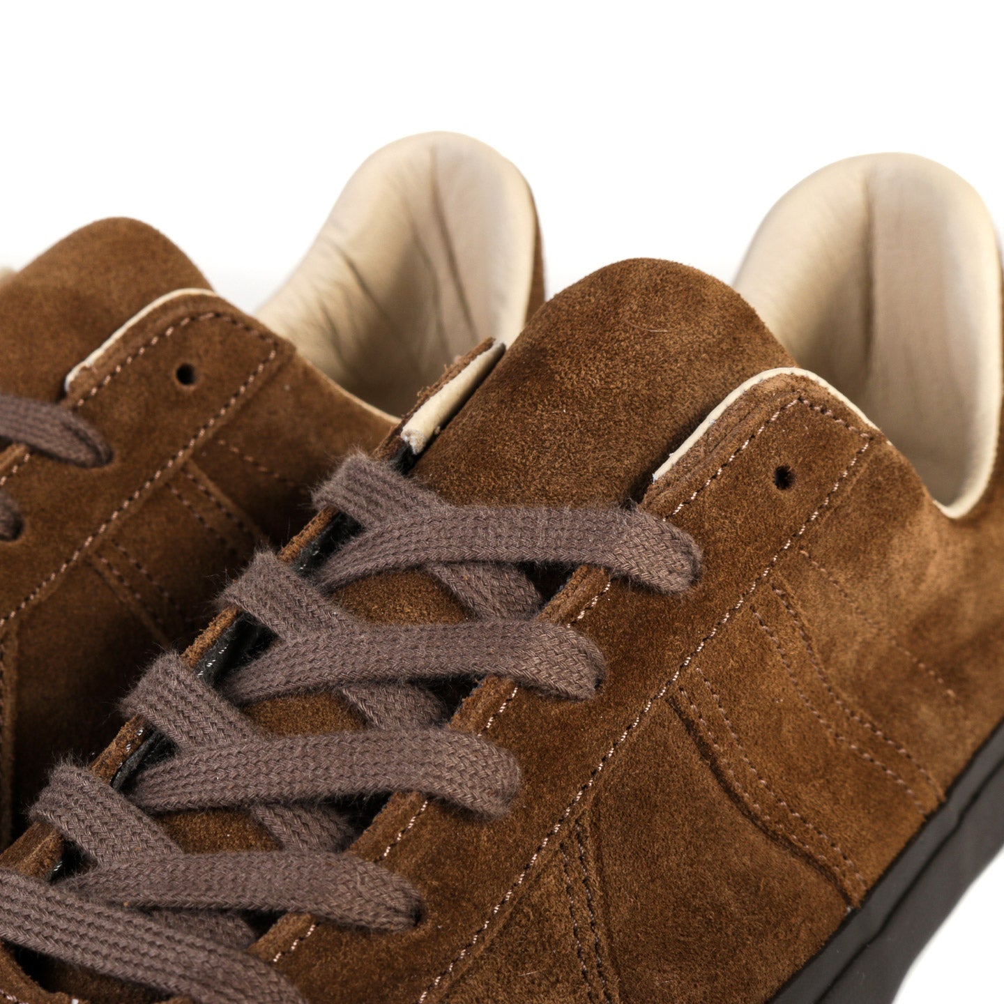 REPRODUCTION OF FOUND GERMAN MILITARY TRAINER VULC TABACCO