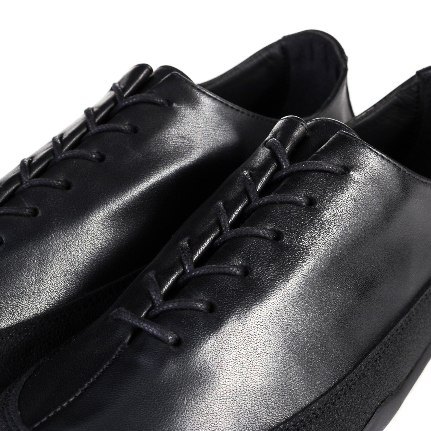 TARVAS WANDERER BLACK LEATHER