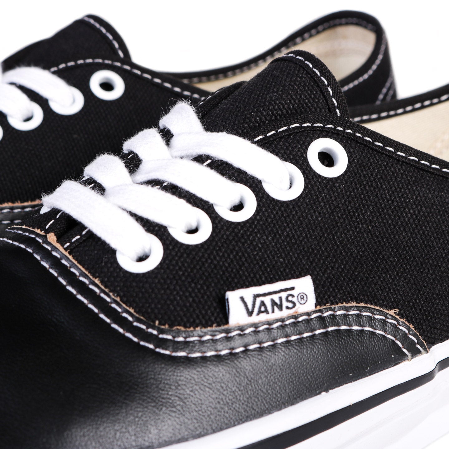 VANS OTW AUTHENTIC 44 SIPED VIBRAM BLACK