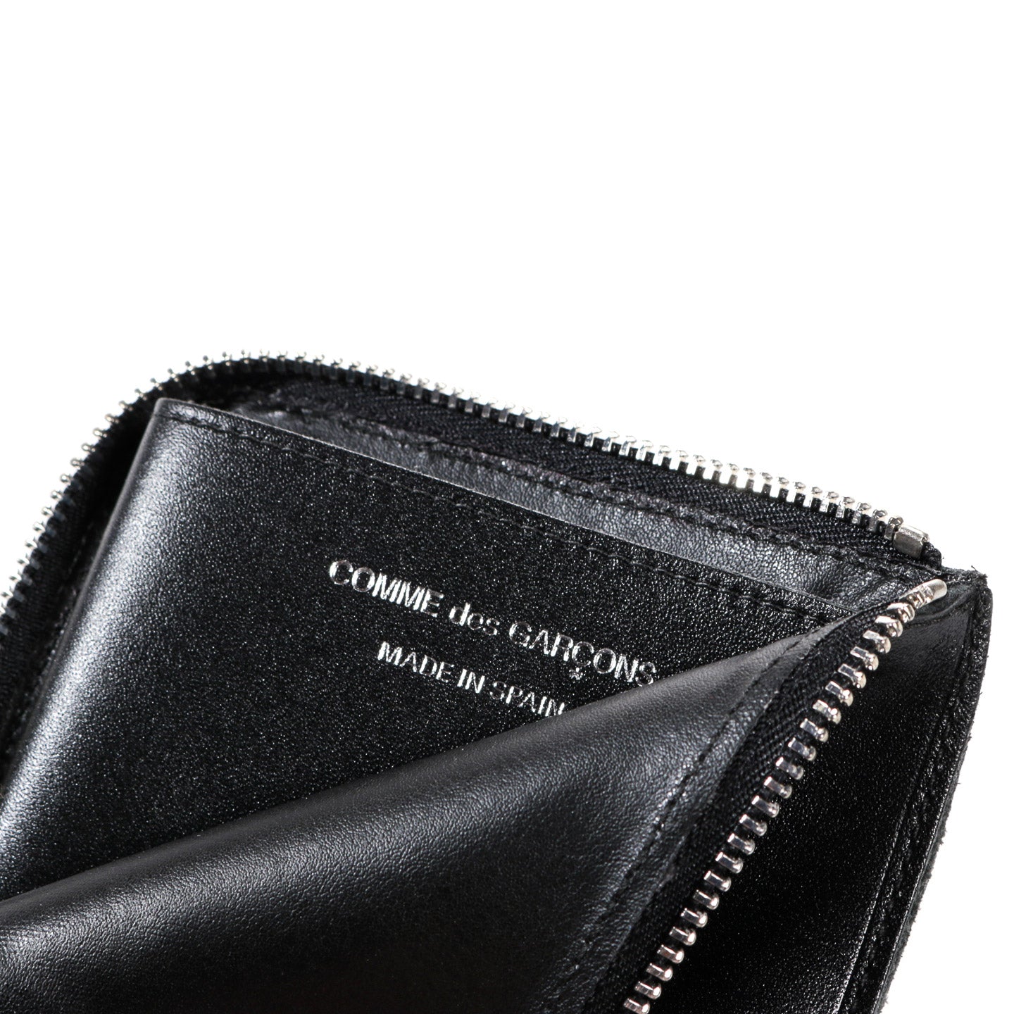 COMME DES GARCONS SA3100 SILVER EYELET ZIP WALLET BLACK