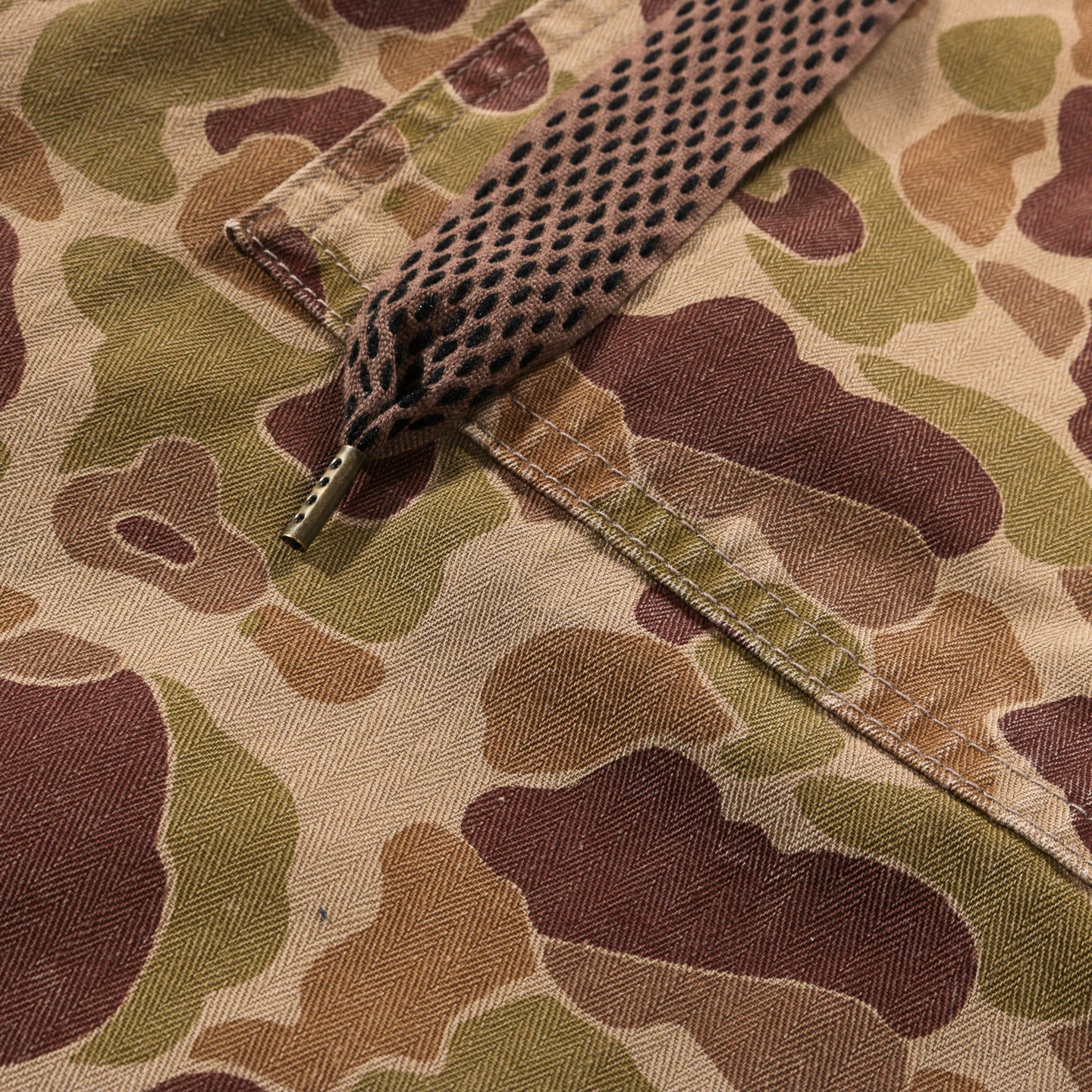 KAPITAL HERRINGBONE HAPPY PEEK-A-BOO CAMO EASY PANTS BEIGE KHAKI