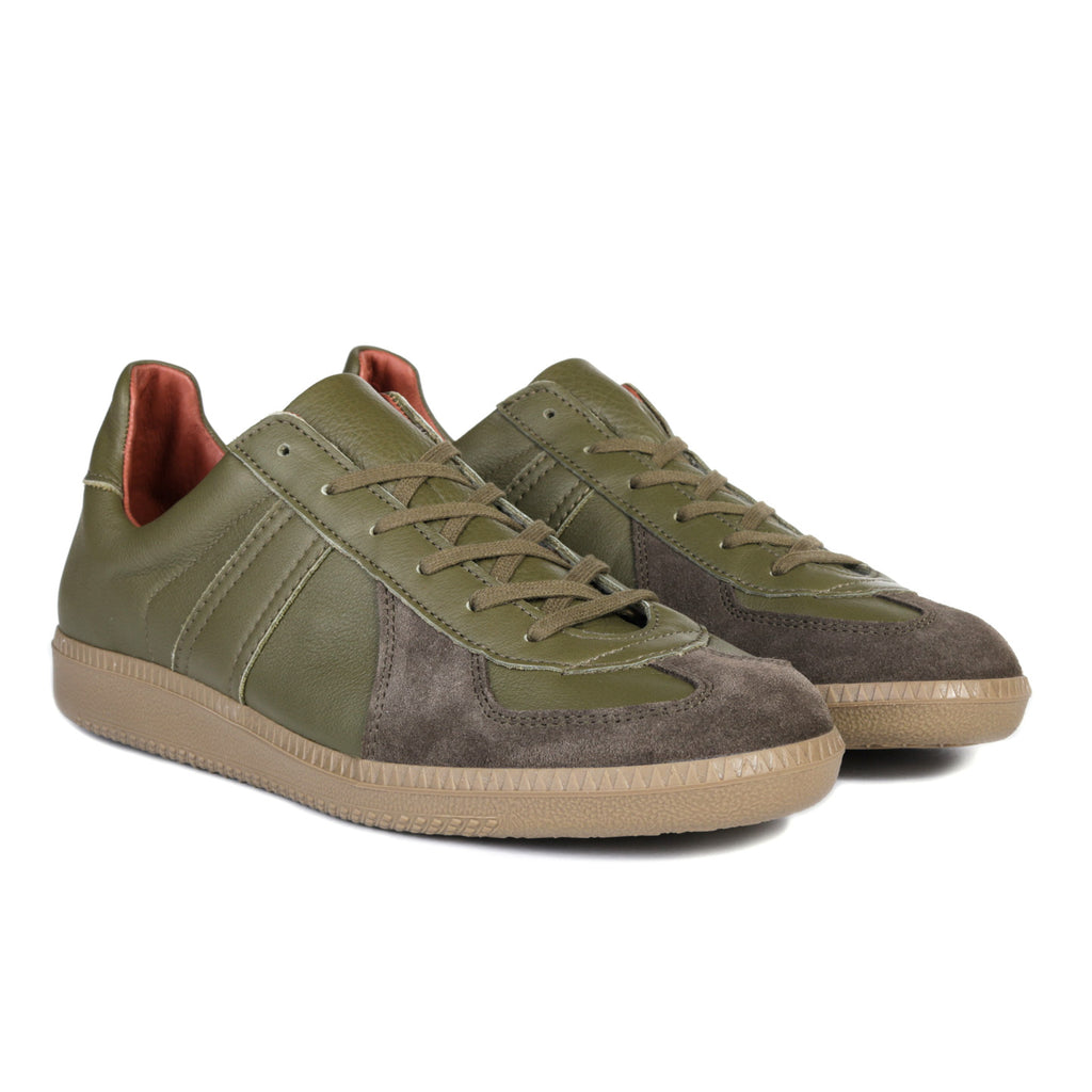 REPRODUCTION OF FOUND GERMAN MILITARY TRAINER KHAKI | TODAY CLOTHING