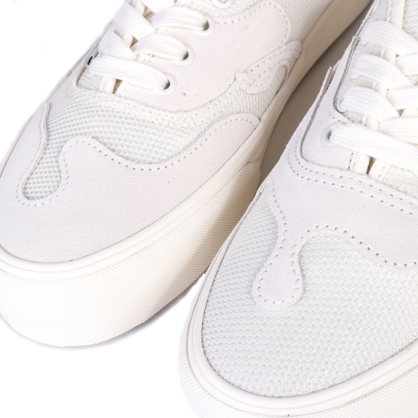 VAULT BY VANS AUTHENTIC VR3 PW LX MESH & SUEDE MARSHMALLOW