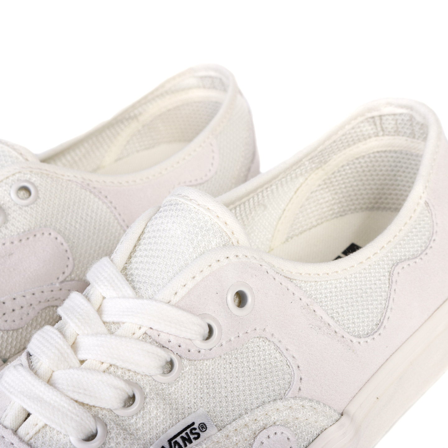VAULT BY VANS AUTHENTIC VR3 PW LX MESH & SUEDE MARSHMALLOW