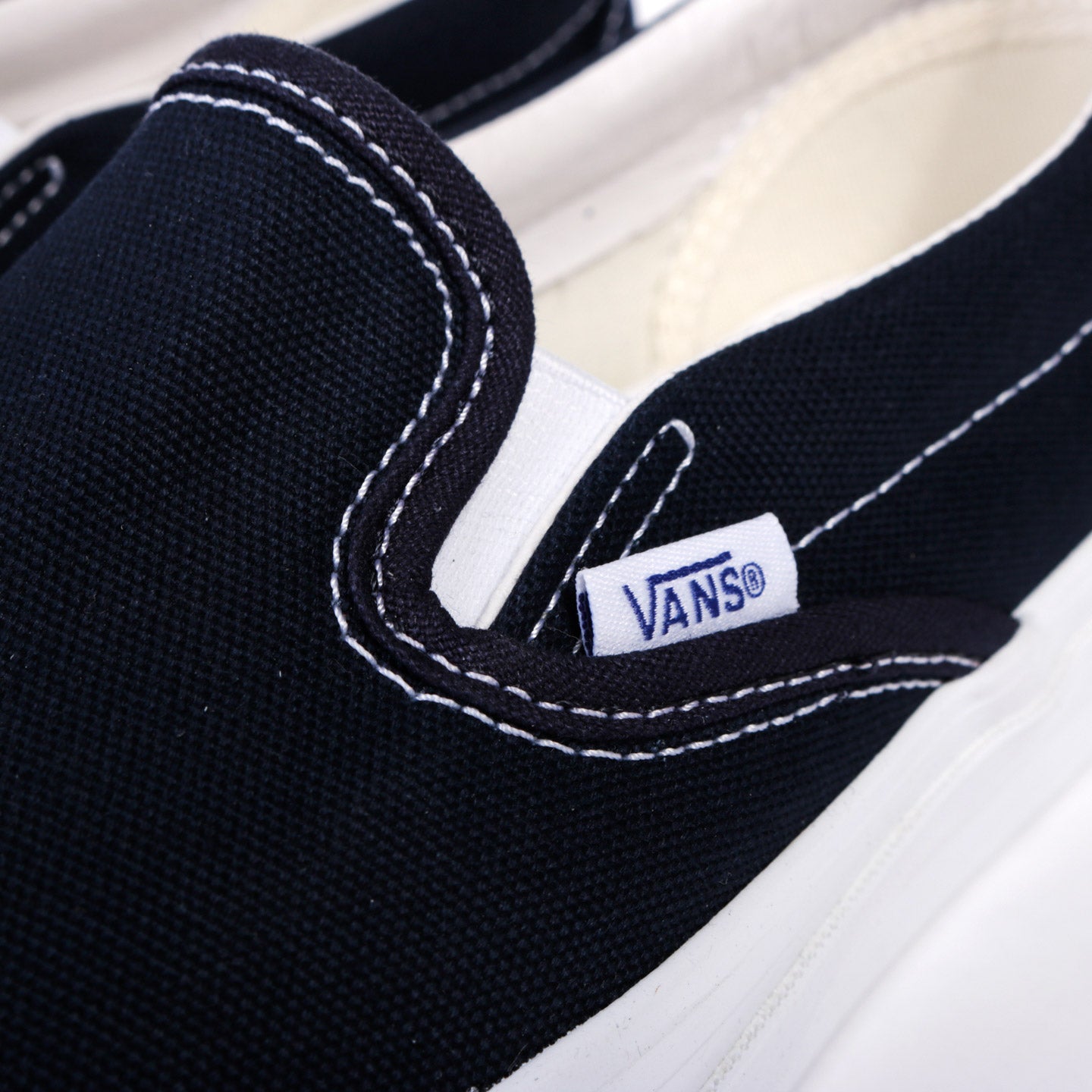 VAULT BY VANS OG CLASSIC SLIP-ON LX CANVAS NAVY