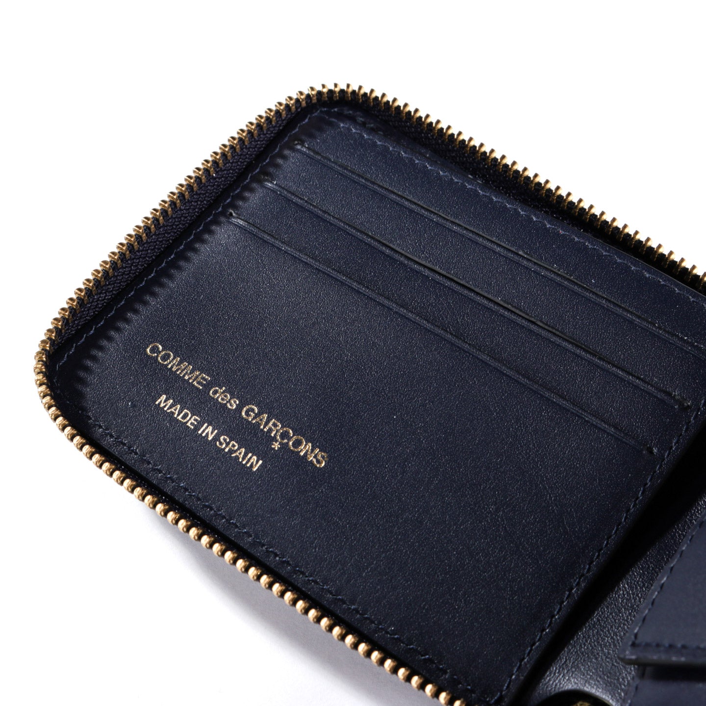 COMME DES GARCONS SA7100 CLASSIC LEATHER ZIP WALLET NAVY